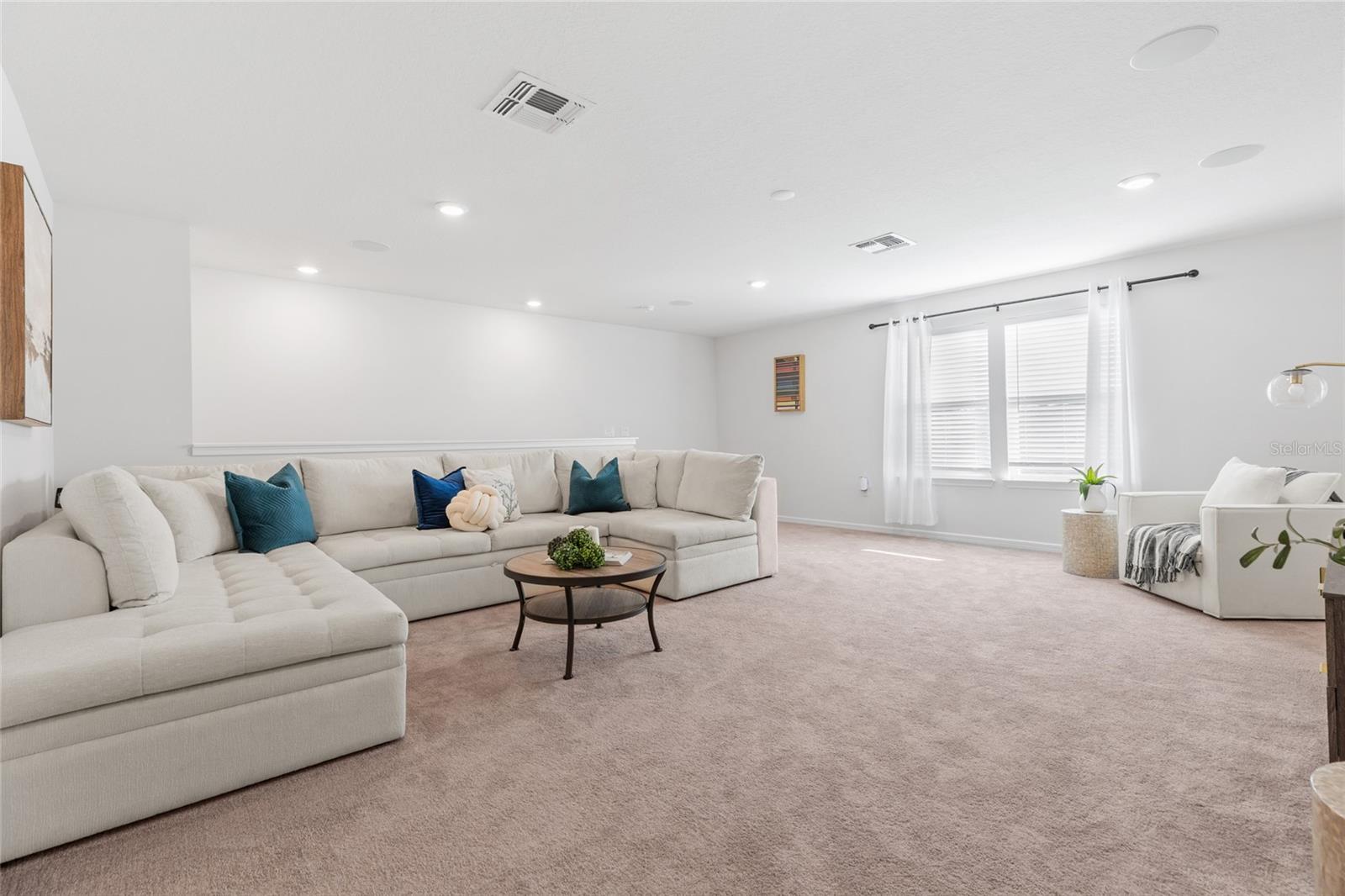 Listing photo id 37 for 6248 Bradford Woods Dr