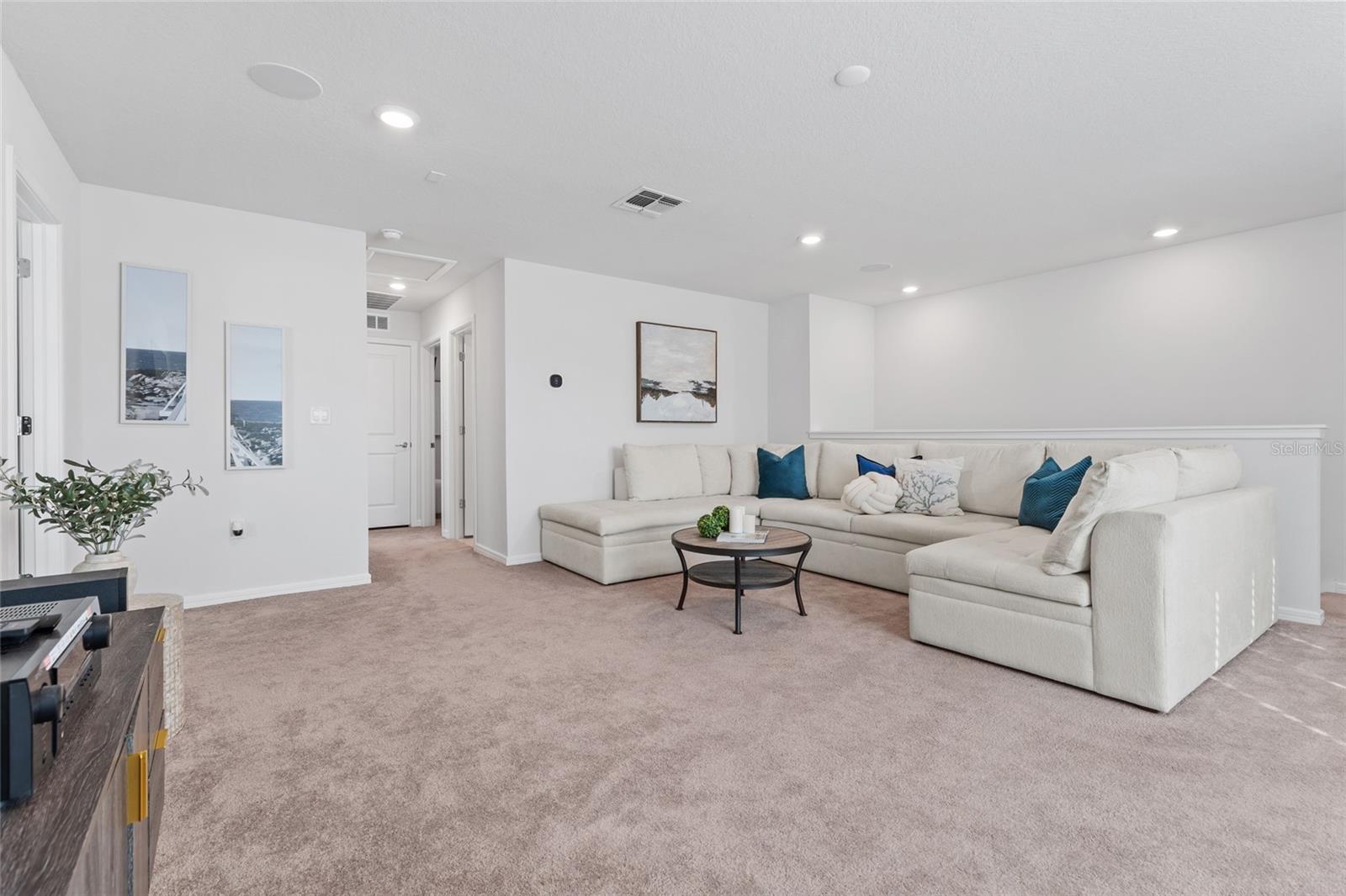 Listing photo id 39 for 6248 Bradford Woods Dr