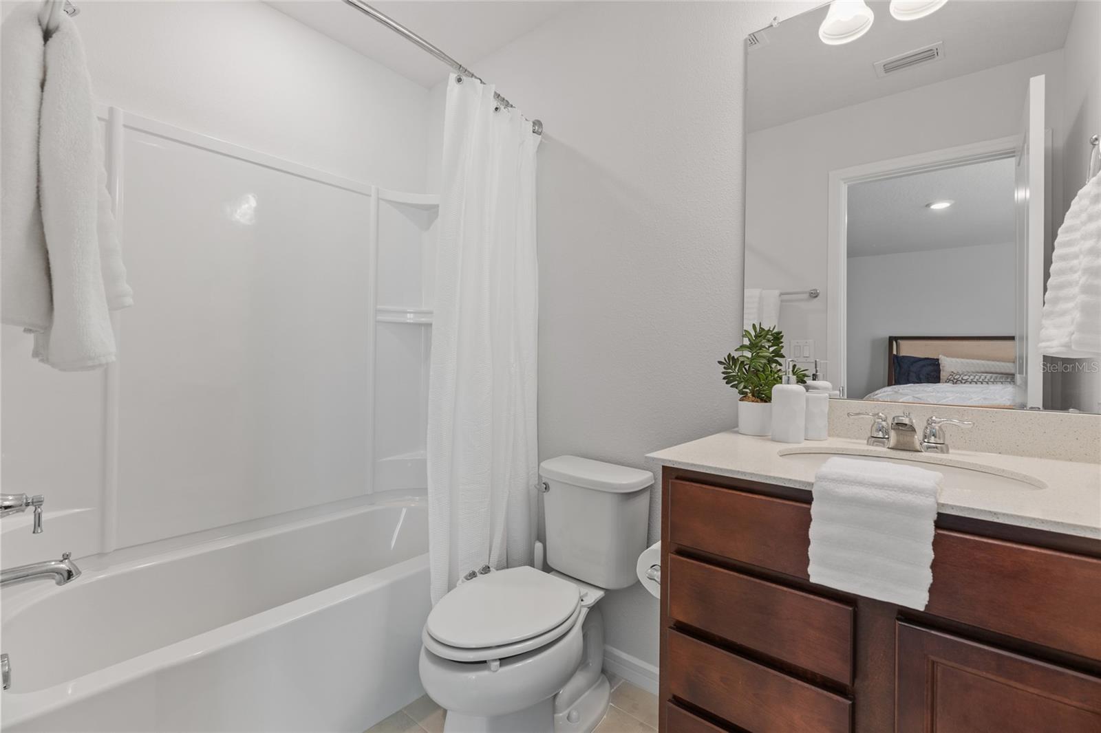 Listing photo id 42 for 6248 Bradford Woods Dr