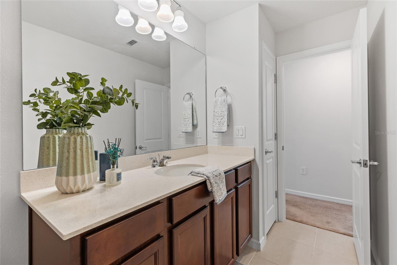 Listing photo id 46 for 6248 Bradford Woods Dr