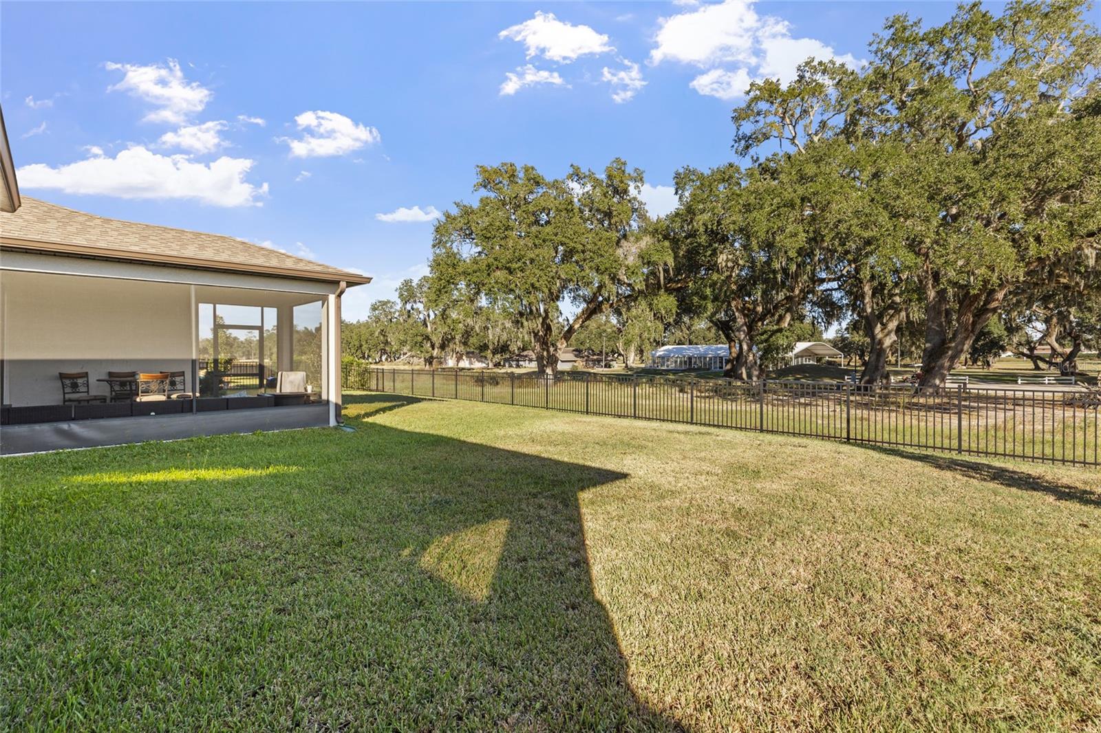 Listing photo id 51 for 6248 Bradford Woods Dr