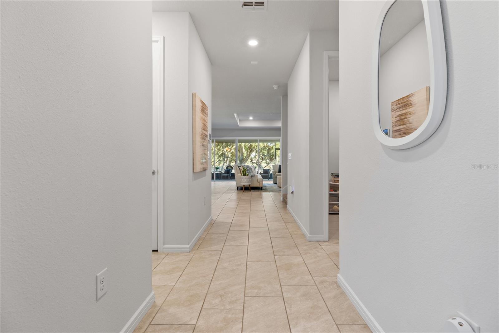 Listing photo id 7 for 6248 Bradford Woods Dr