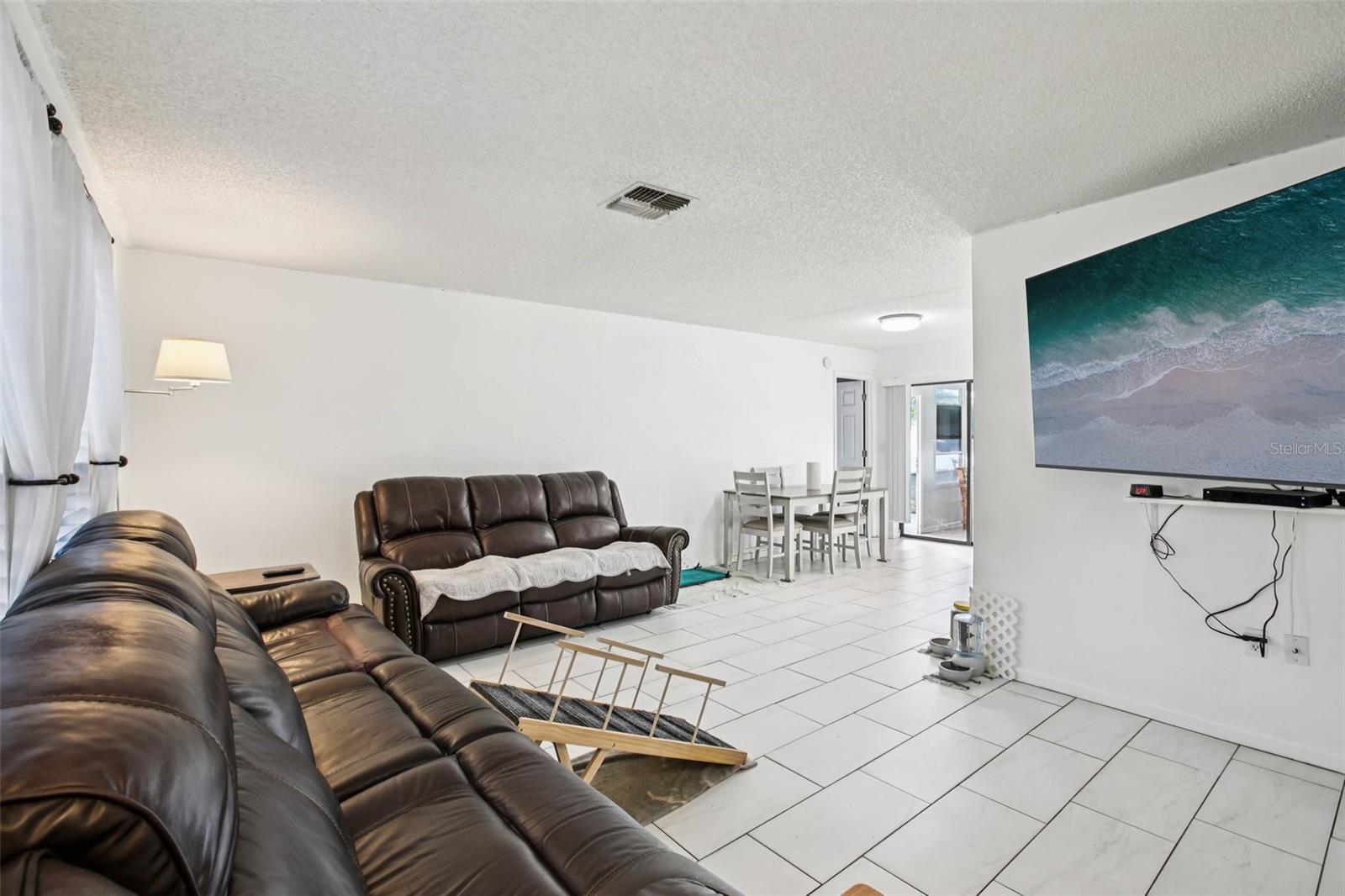 Image 10 of 34 For 2083 Arbuckle Road