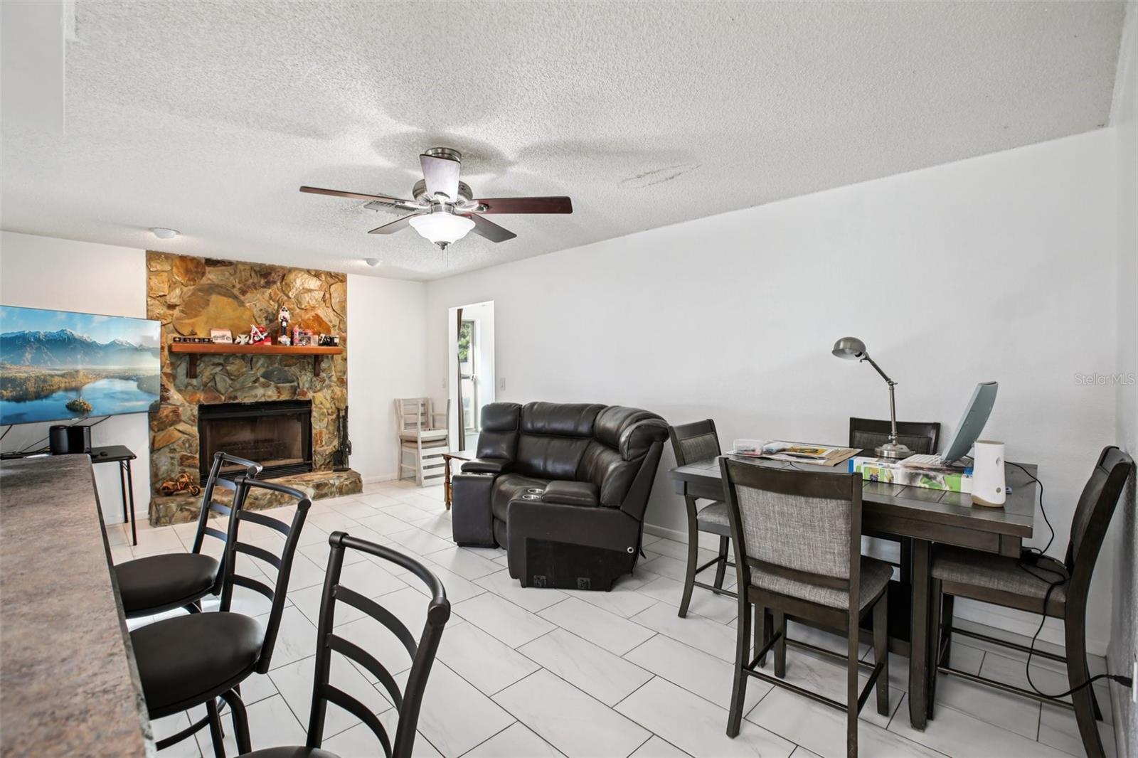 Image 14 of 34 For 2083 Arbuckle Road