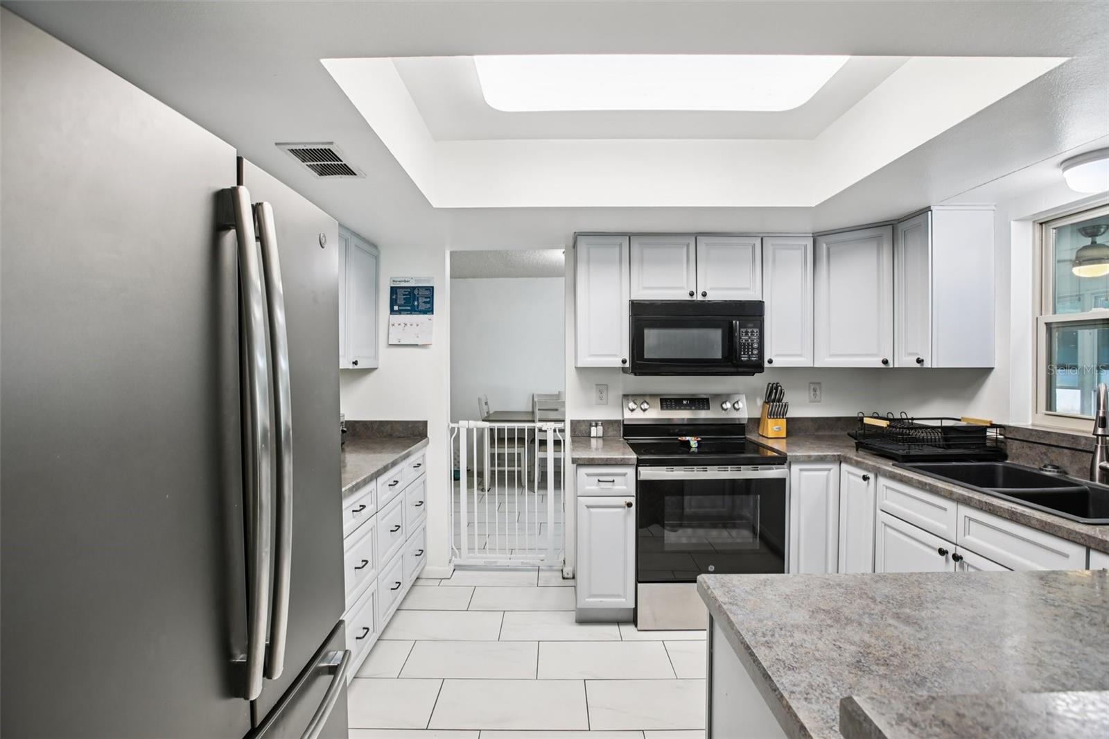 Image 15 of 34 For 2083 Arbuckle Road