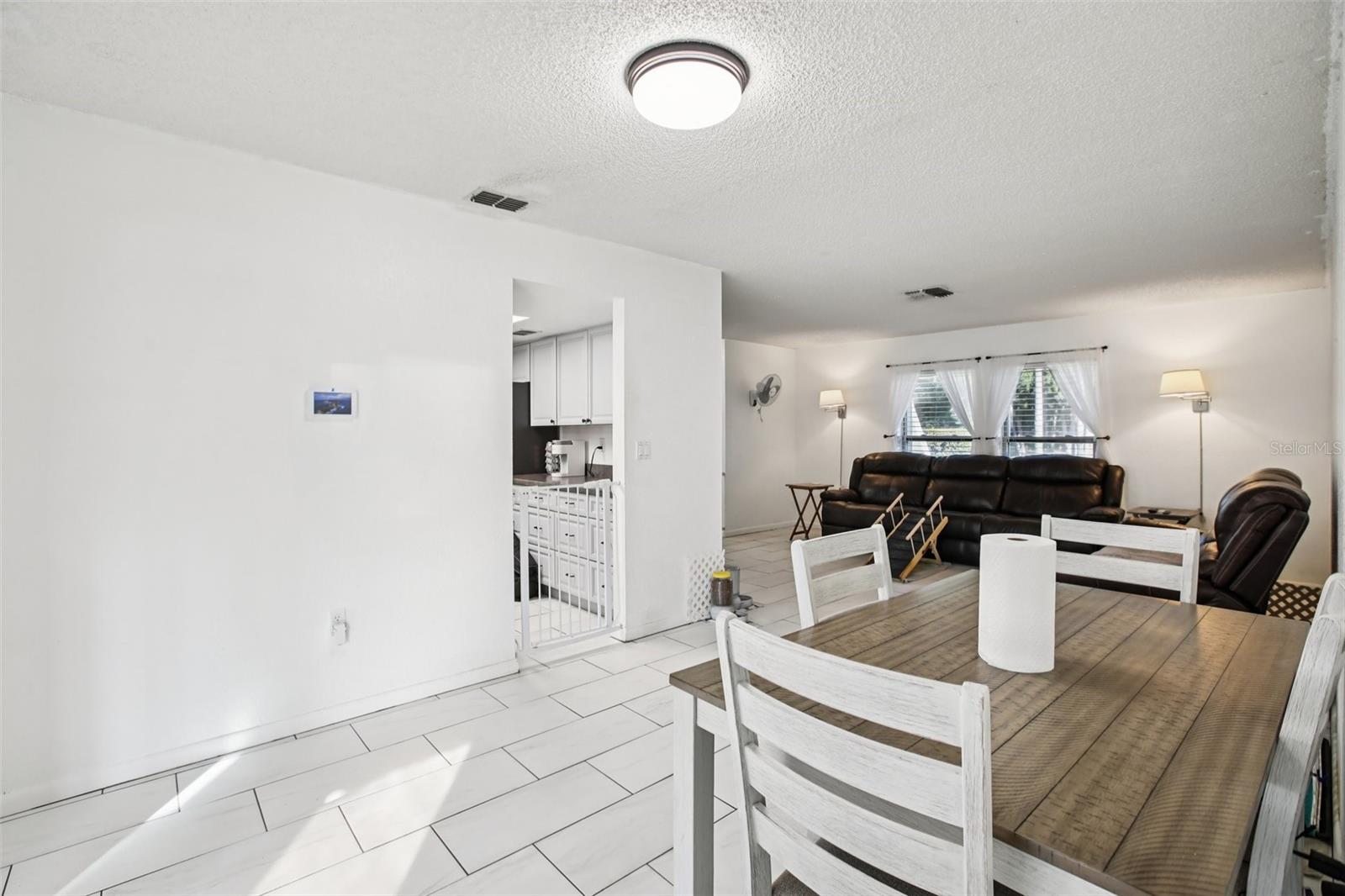 Image 4 of 34 For 2083 Arbuckle Road