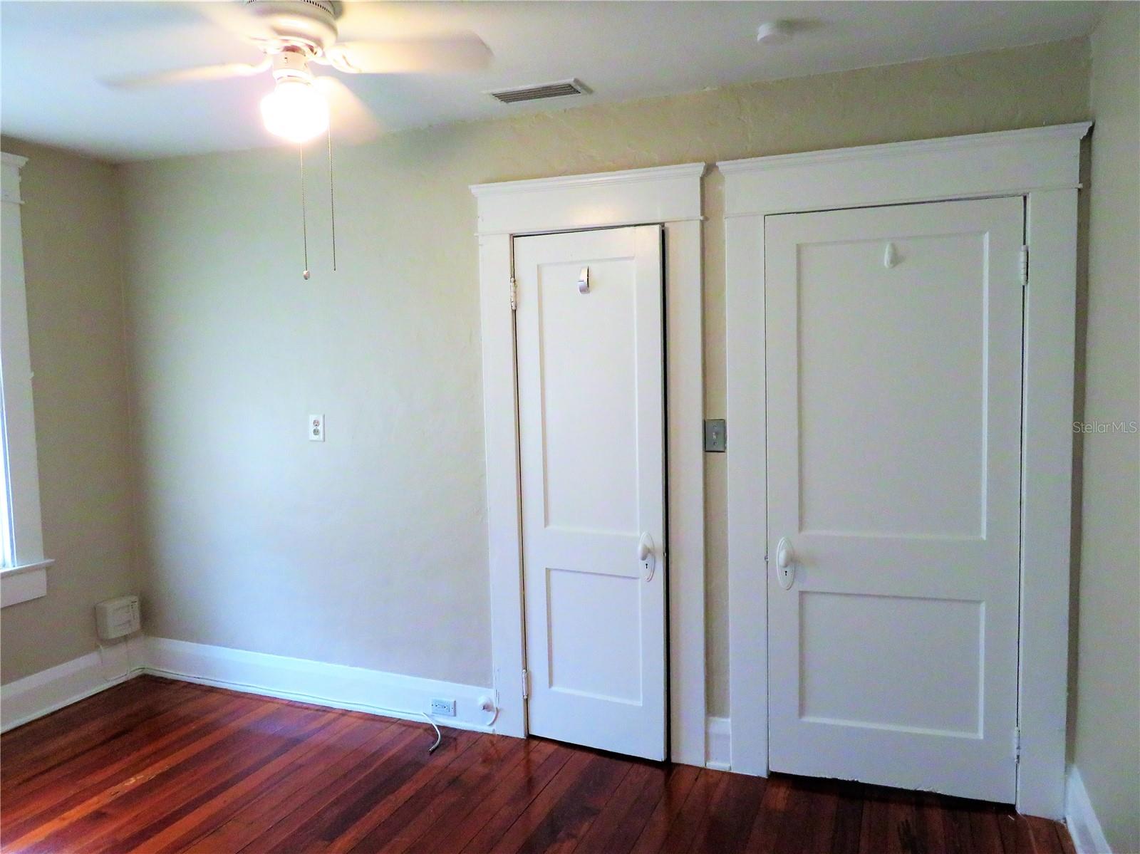 Image 11 of 19 For 607 Willow Avenue 1-2