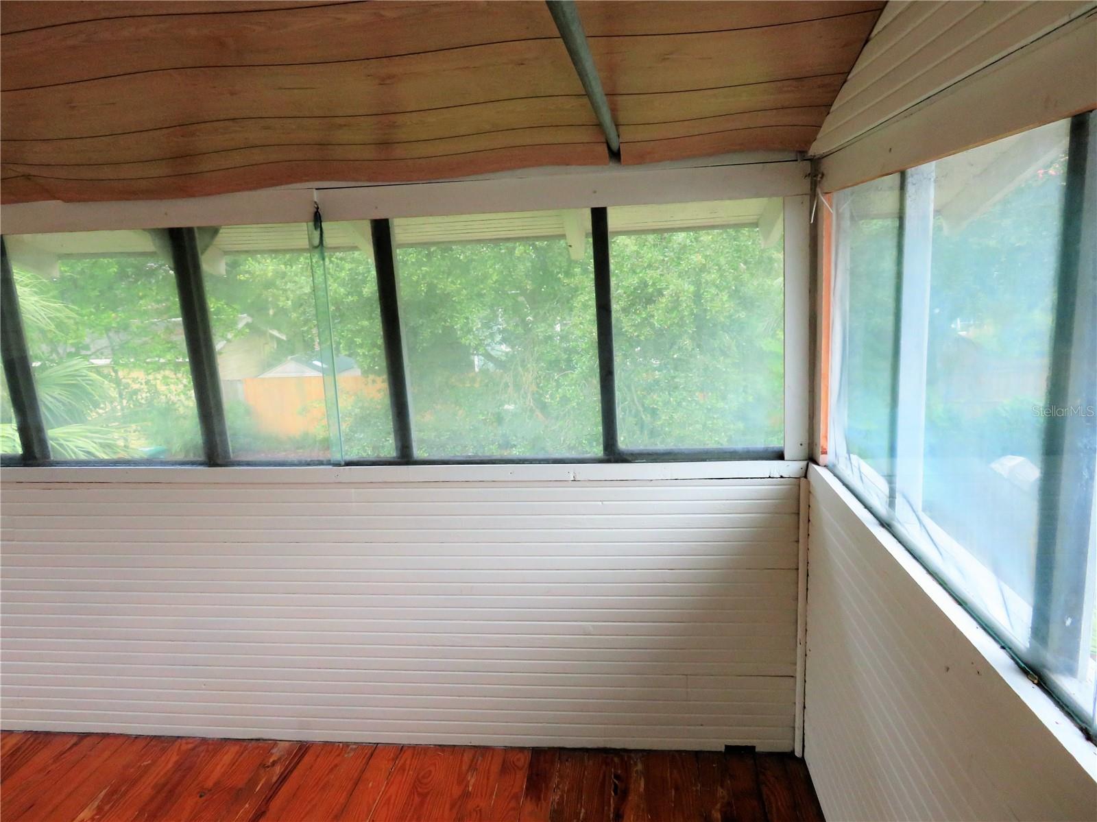 Image 18 of 19 For 607 Willow Avenue 1-2