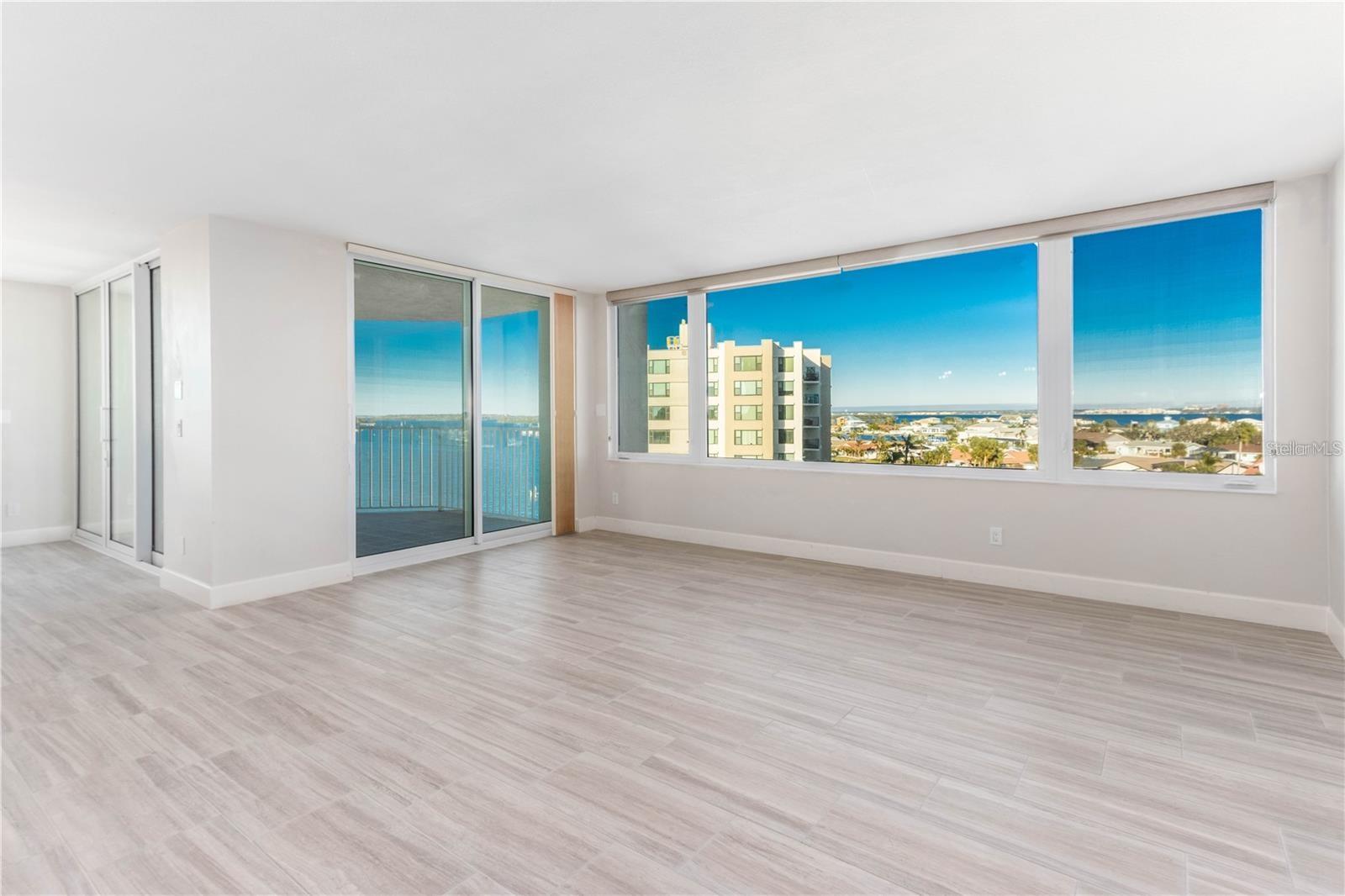 Image 9 of 40 For 736 Island Way 606