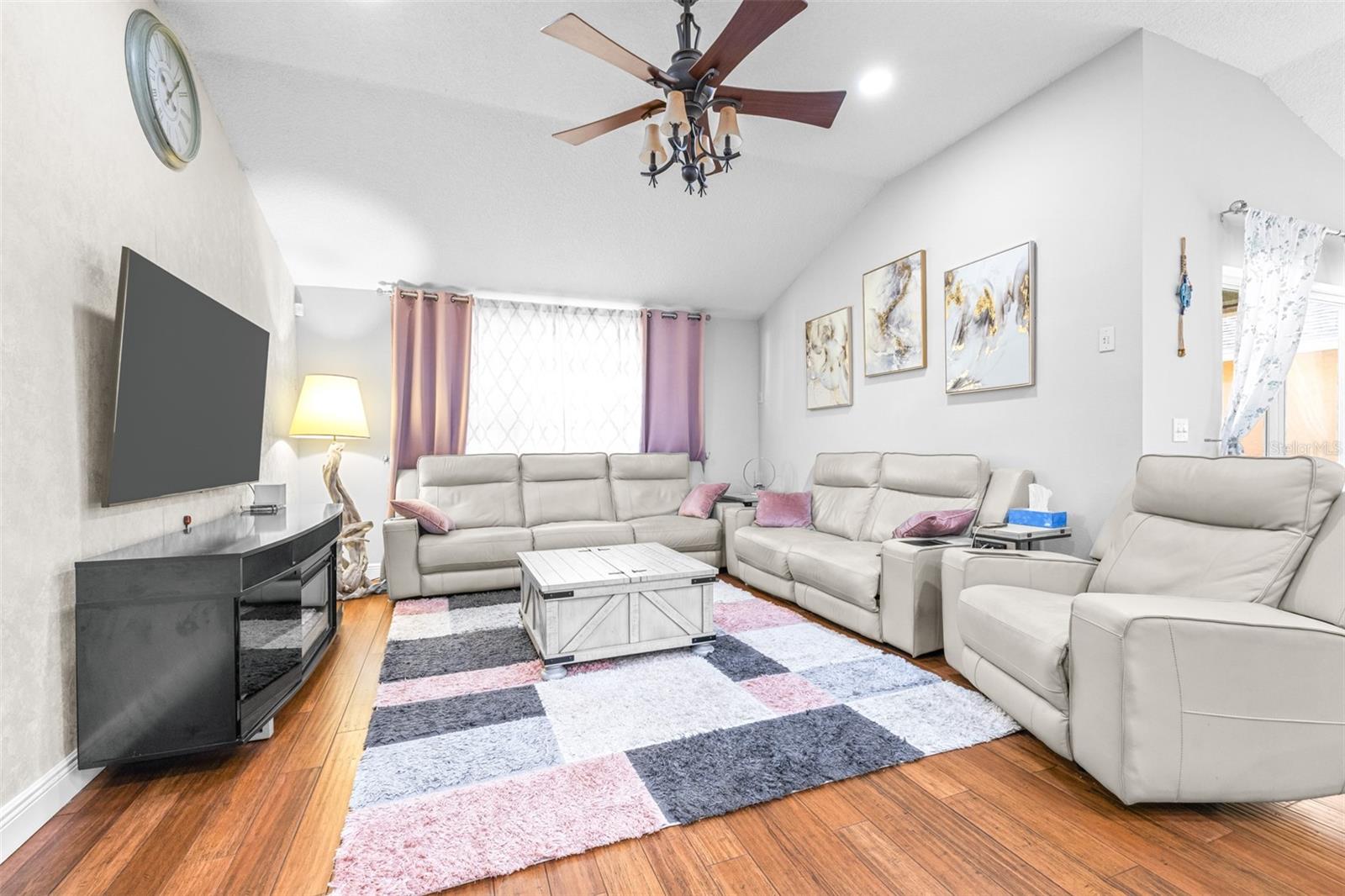 Image 13 of 52 For 16641 Fairbolt Way