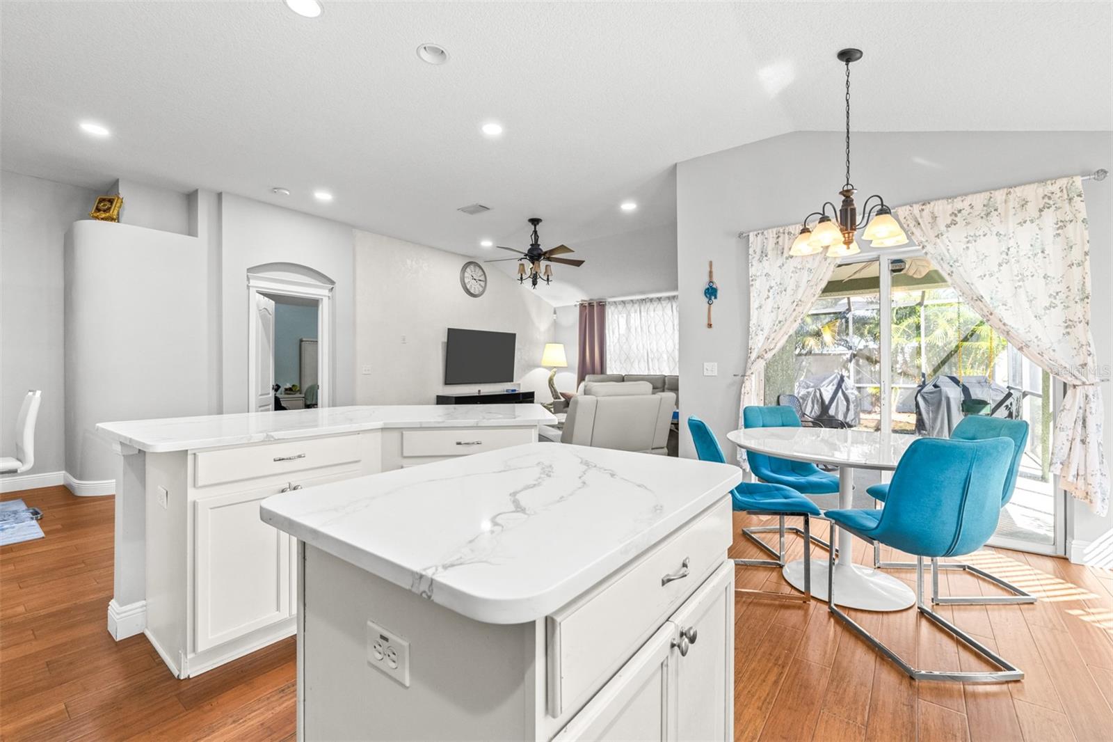 Image 16 of 52 For 16641 Fairbolt Way