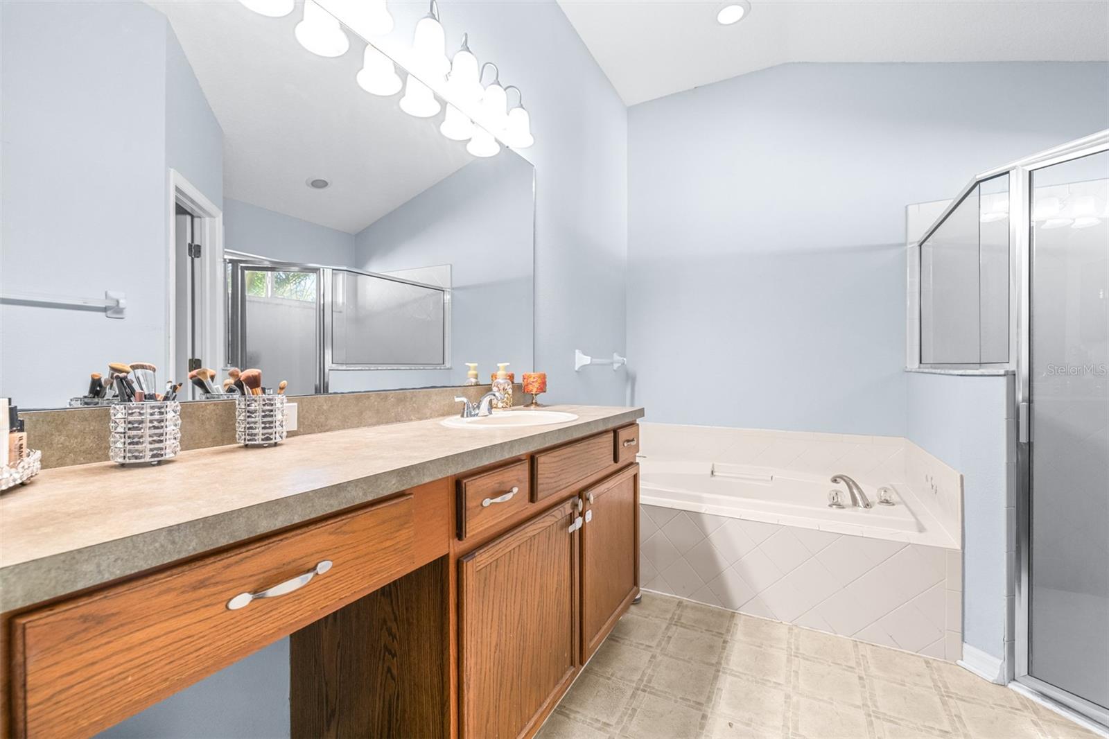 Image 24 of 52 For 16641 Fairbolt Way