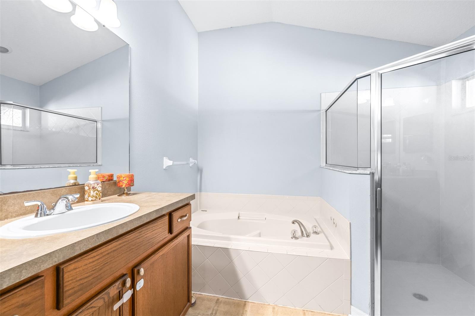 Image 25 of 52 For 16641 Fairbolt Way