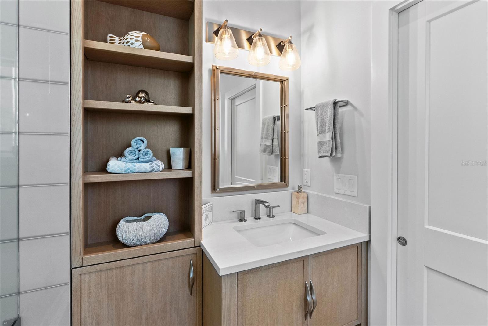 Image 33 of 49 For 2807 Sunset Way