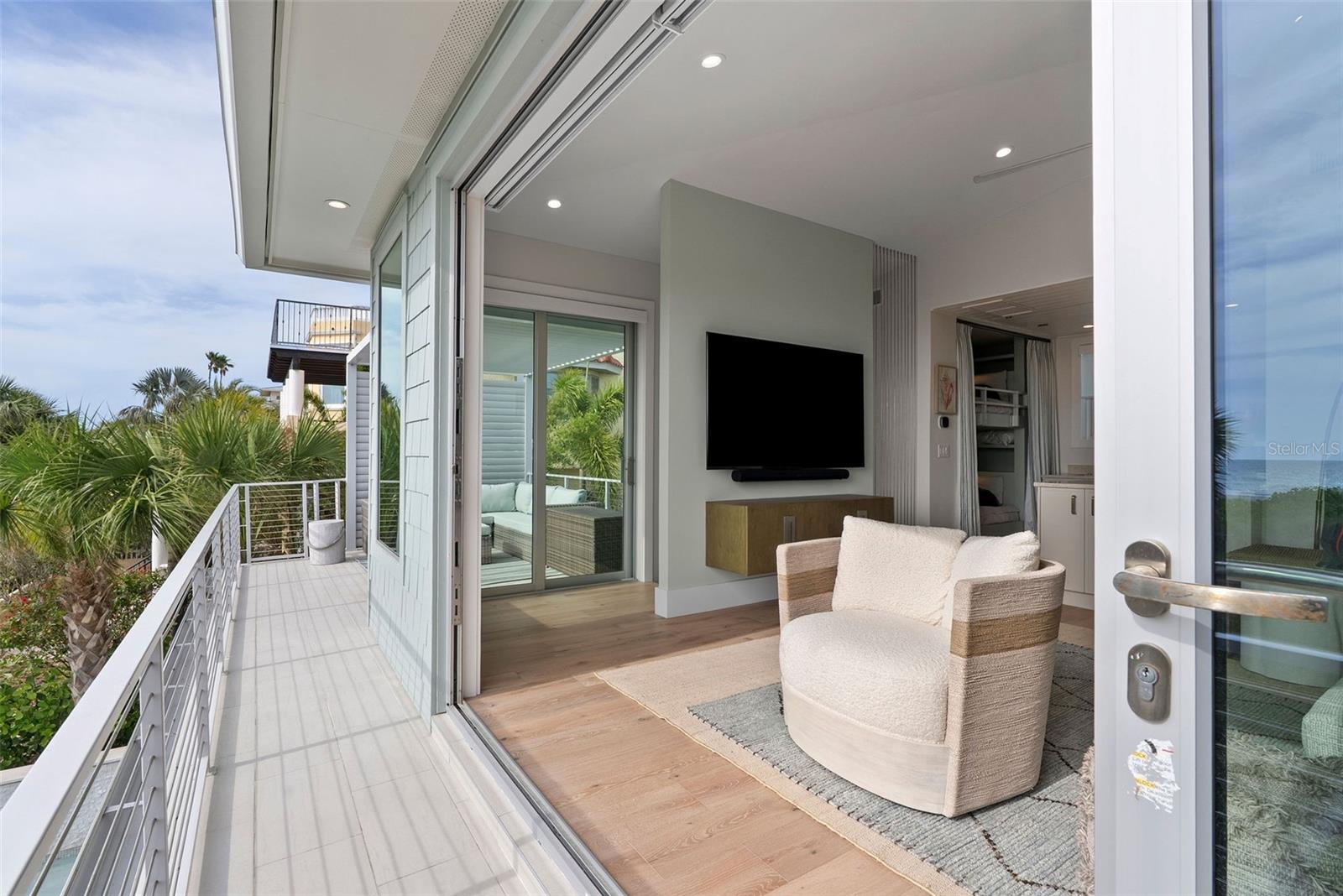 Image 34 of 49 For 2807 Sunset Way