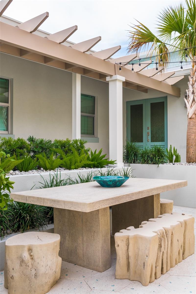 Image 6 of 49 For 2807 Sunset Way