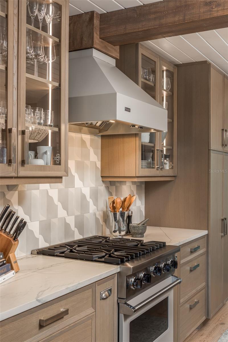 Image 9 of 49 For 2807 Sunset Way