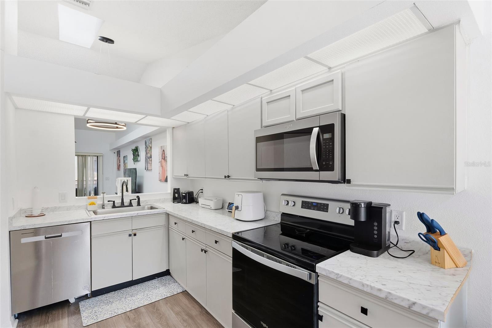 Image 10 of 34 For 10435 Saint Tropez Place 201