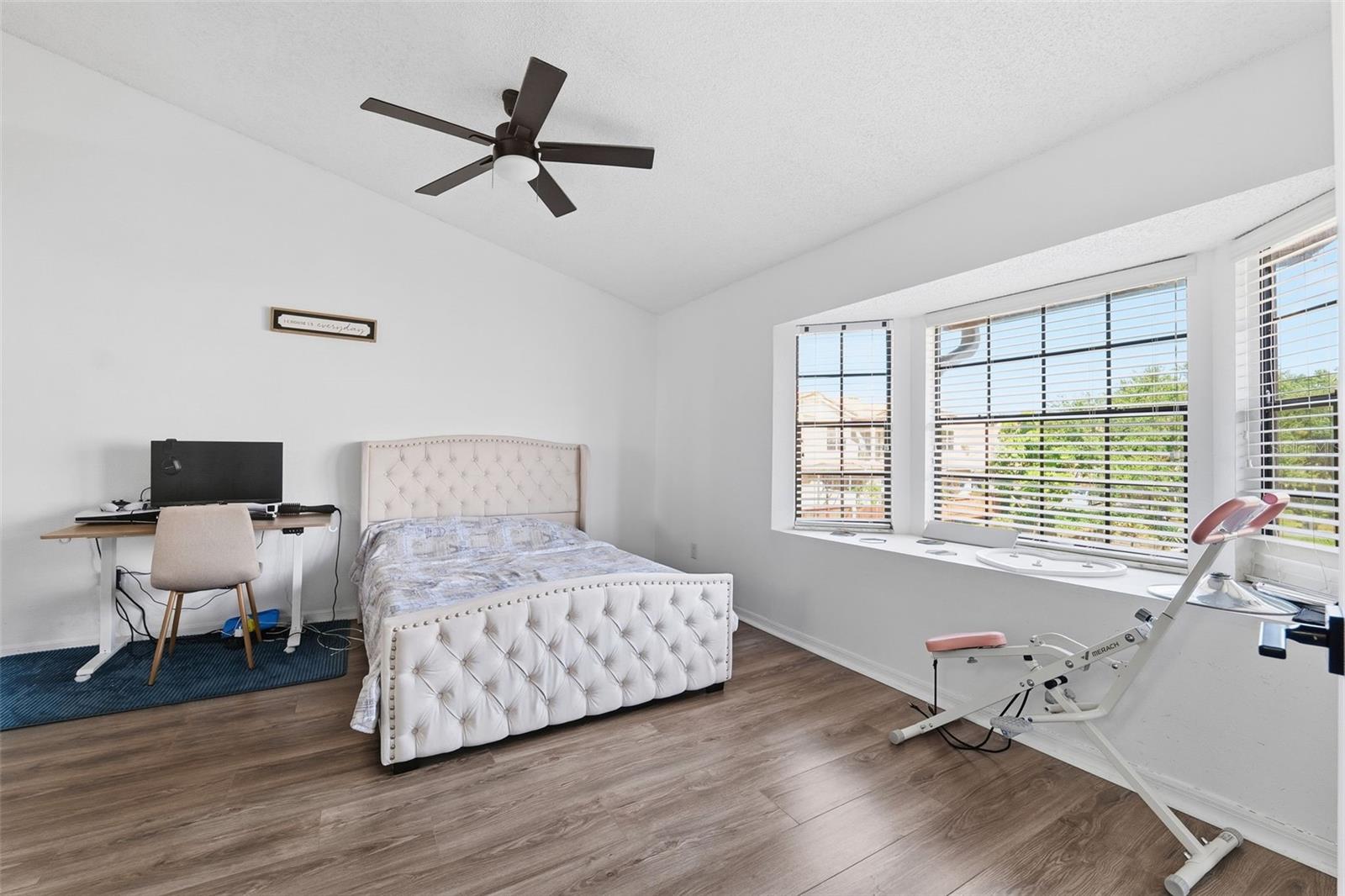 Image 17 of 34 For 10435 Saint Tropez Place 201