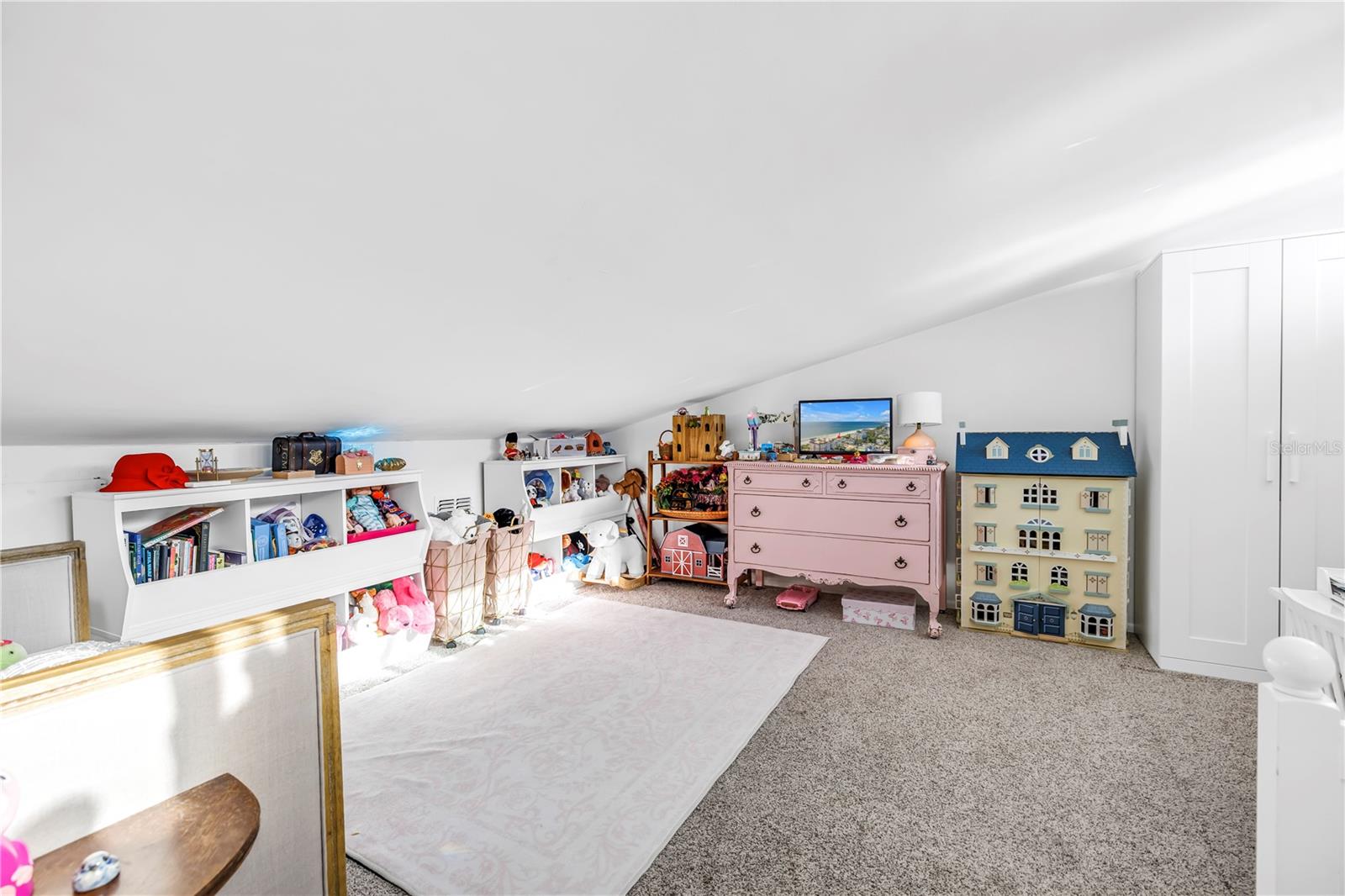 Image 25 of 38 For 12274 1st Street W 4