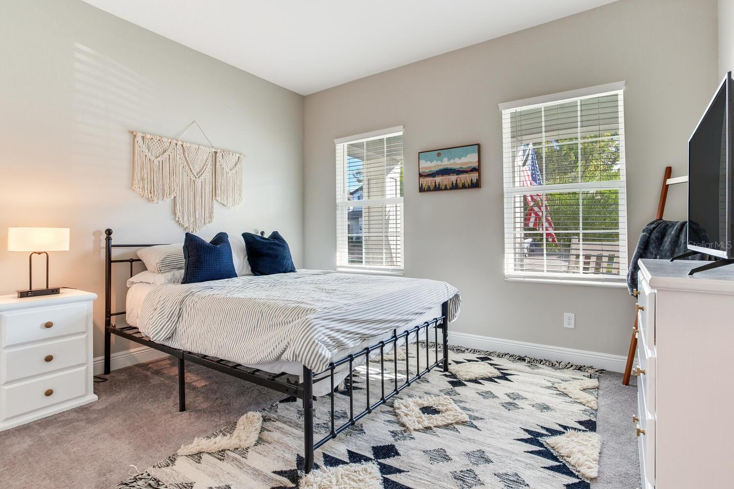 Listing photo id 10 for 18039 Aero Avenue