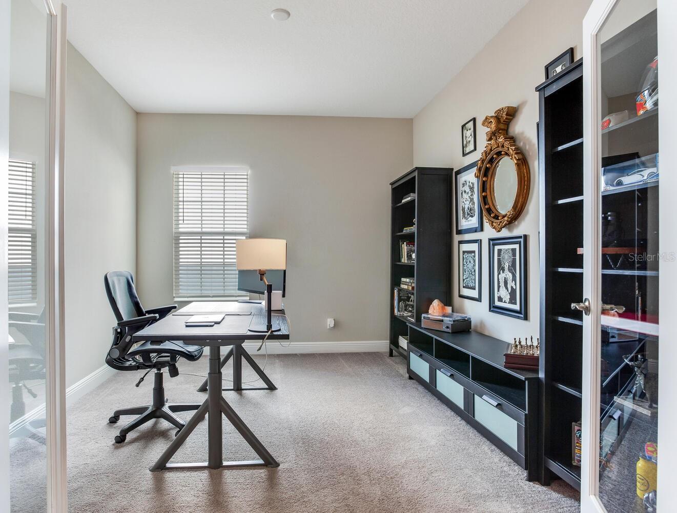 Listing photo id 14 for 18039 Aero Avenue