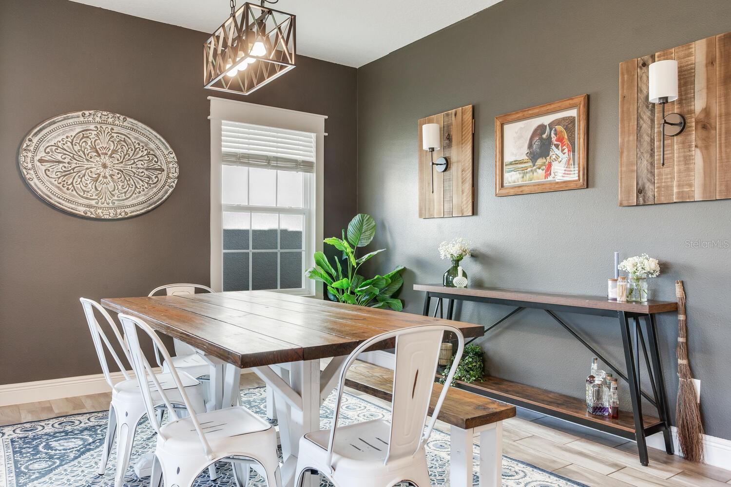 Listing photo id 21 for 18039 Aero Avenue