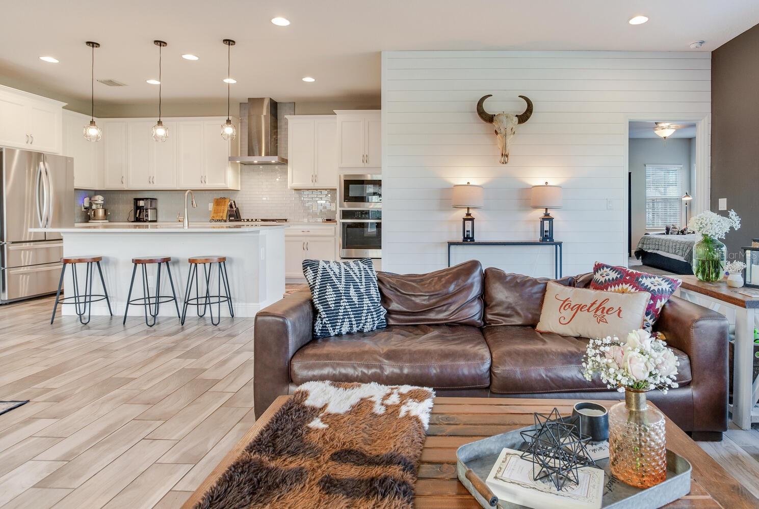 Listing photo id 30 for 18039 Aero Avenue