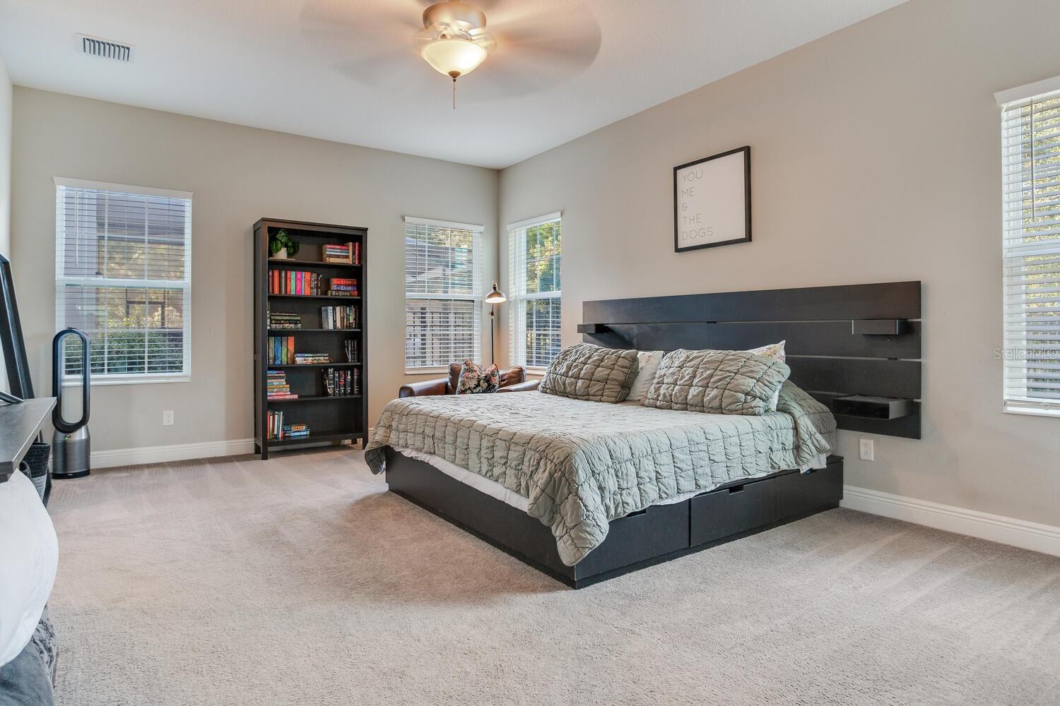 Listing photo id 39 for 18039 Aero Avenue