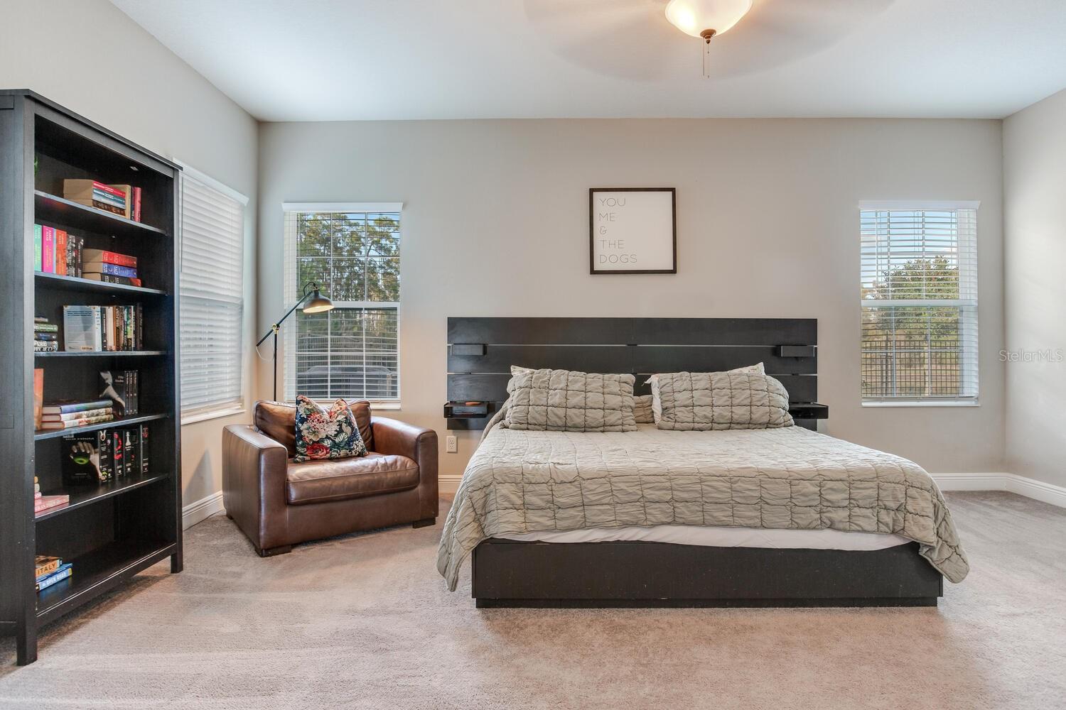 Listing photo id 41 for 18039 Aero Avenue