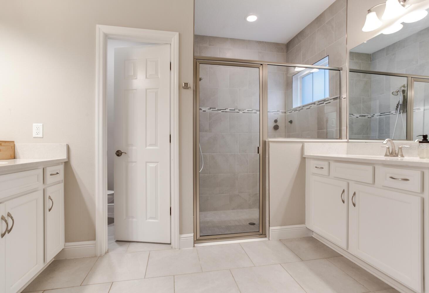 Listing photo id 46 for 18039 Aero Avenue