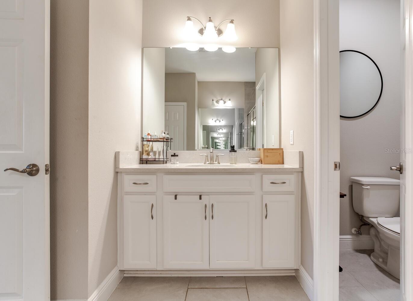 Listing photo id 47 for 18039 Aero Avenue