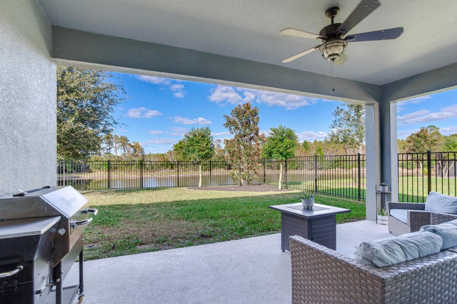 Listing photo id 49 for 18039 Aero Avenue