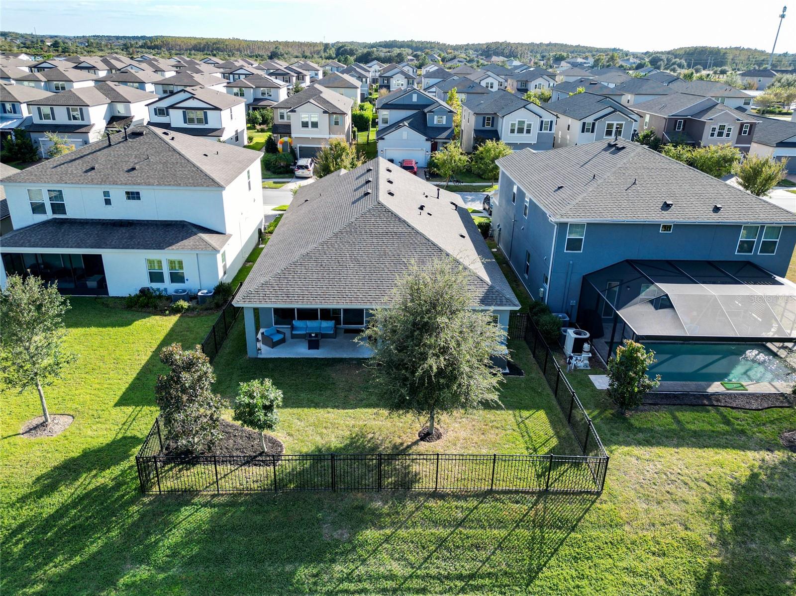 Listing photo id 62 for 18039 Aero Avenue