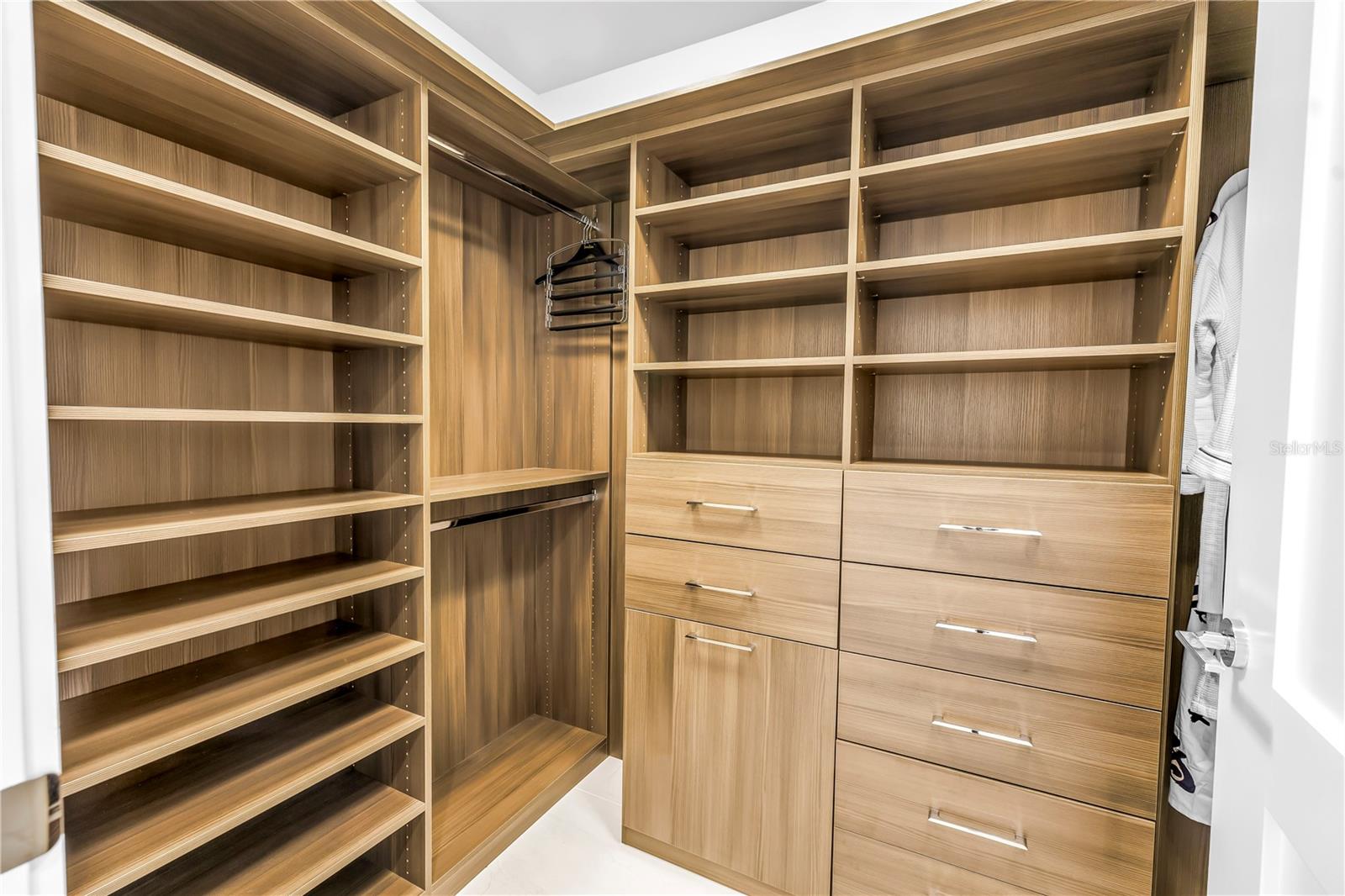 Image 19 of 52 For 301 1st Street S 1501