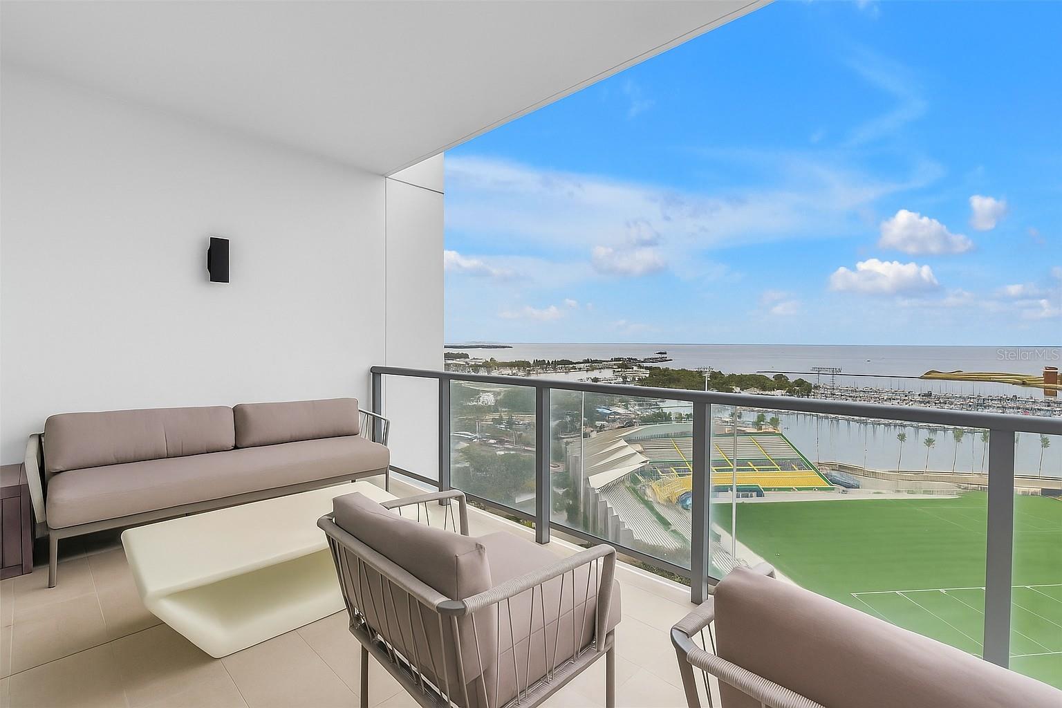 Image 33 of 52 For 301 1st Street S 1501