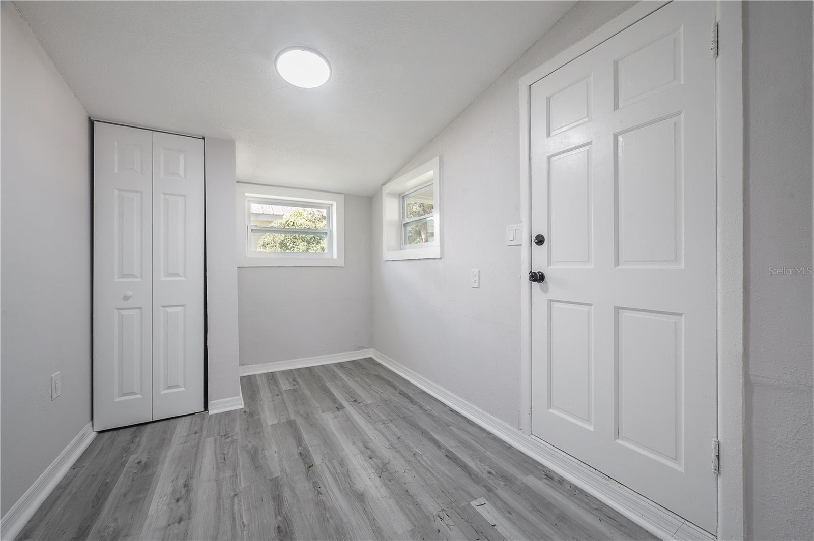 Image 11 of 38 For 38352 Corey Street