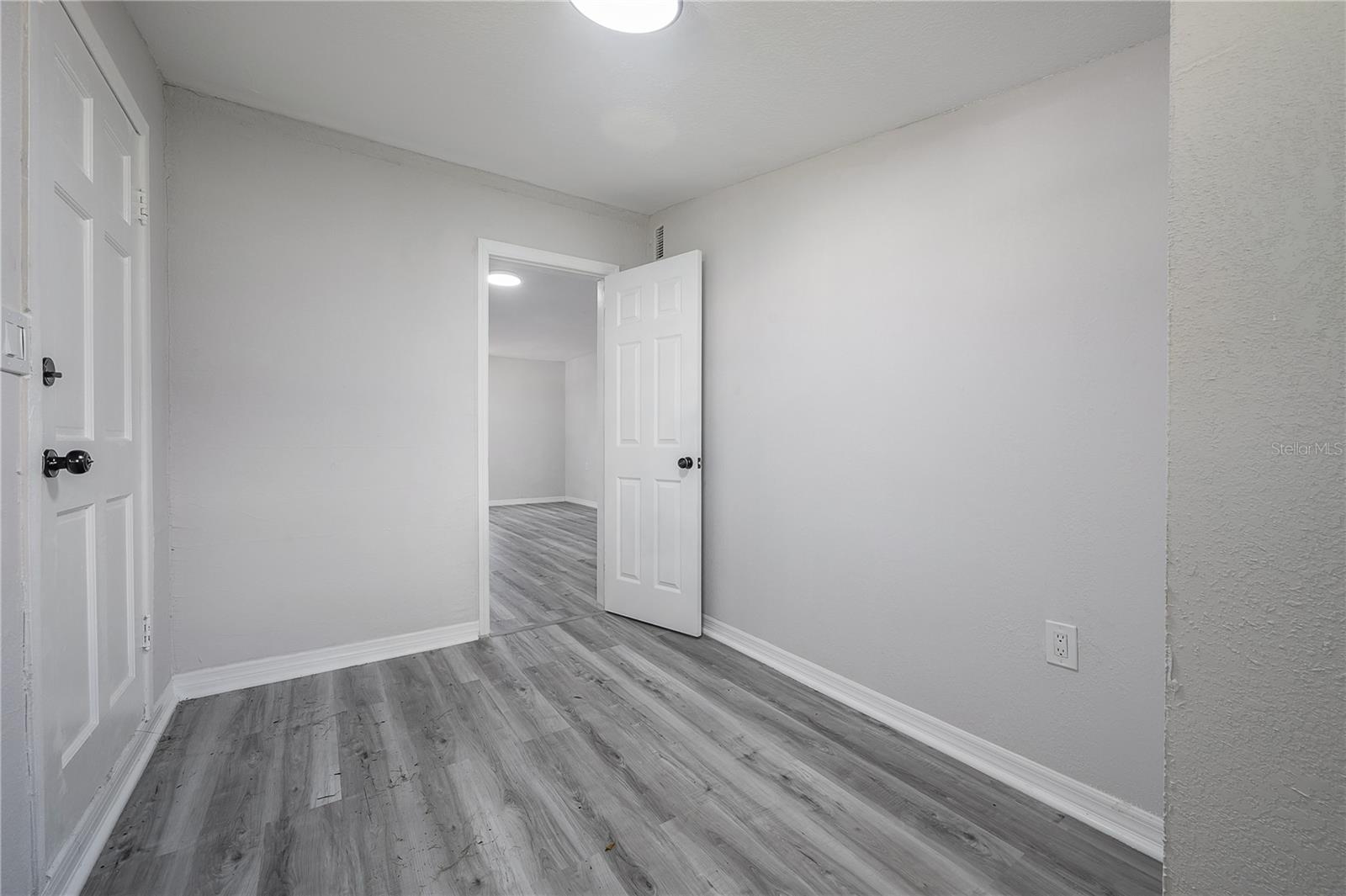 Image 12 of 38 For 38352 Corey Street