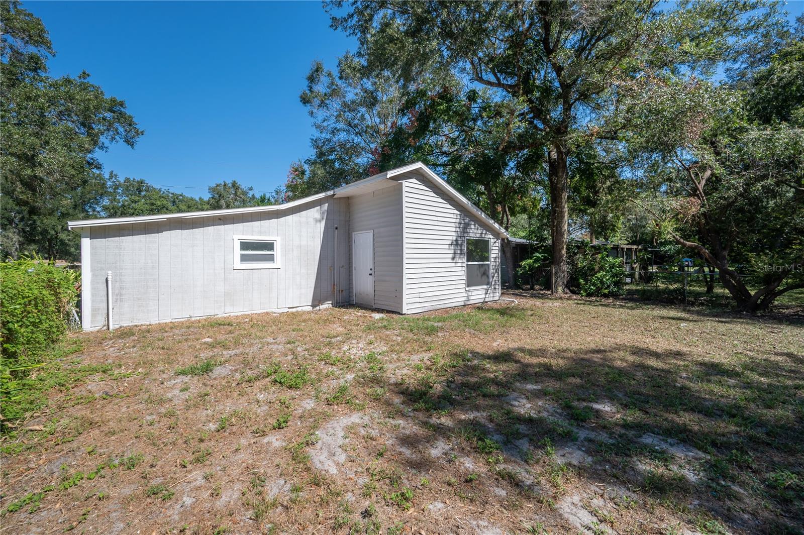 Image 36 of 38 For 38352 Corey Street