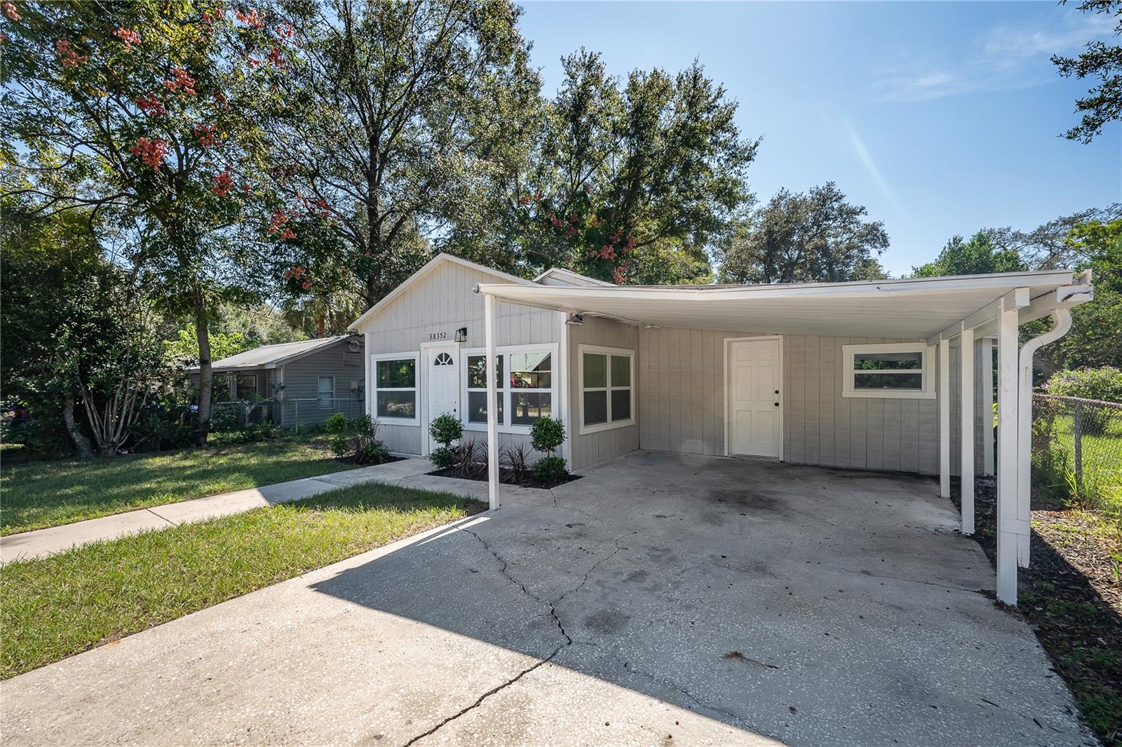 Image 4 of 38 For 38352 Corey Street