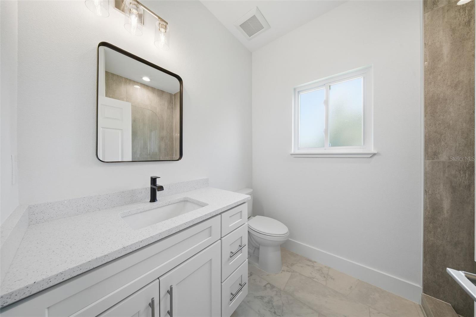 Image 12 of 30 For 10458 - 10460 Pendleton Avenue