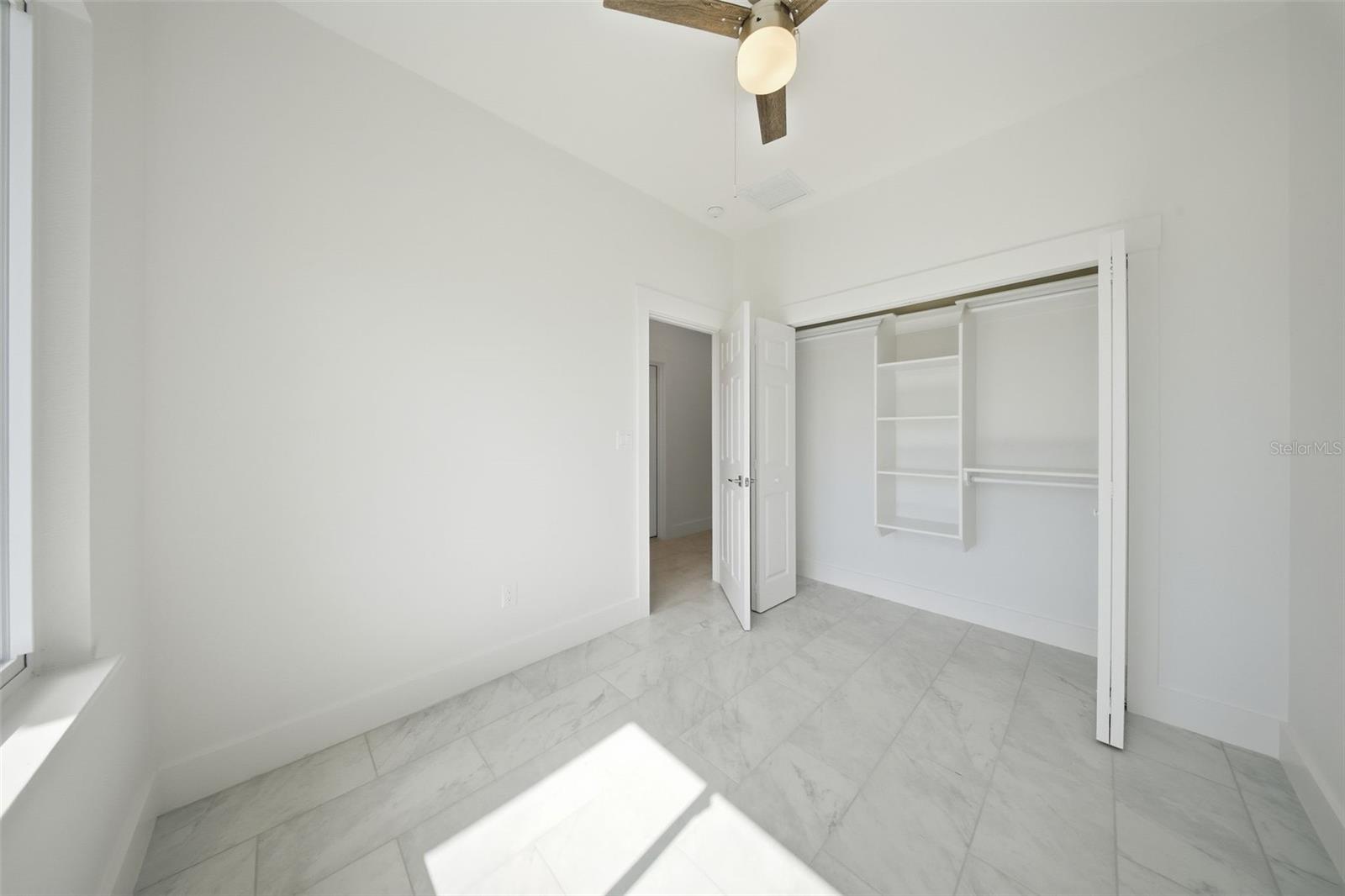 Image 26 of 30 For 10458 - 10460 Pendleton Avenue