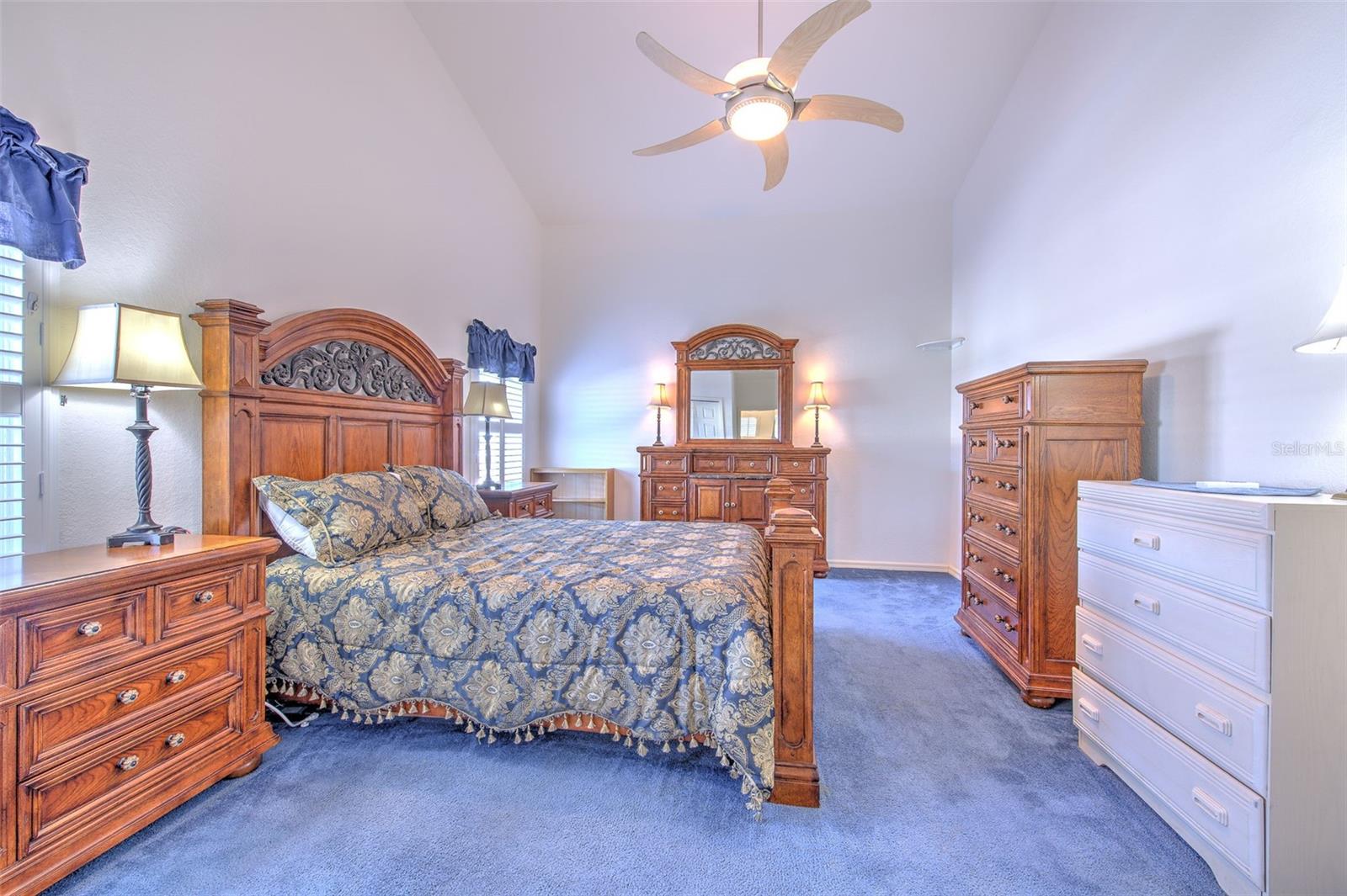 Image 25 of 51 For 6537 Crews Vue Loop