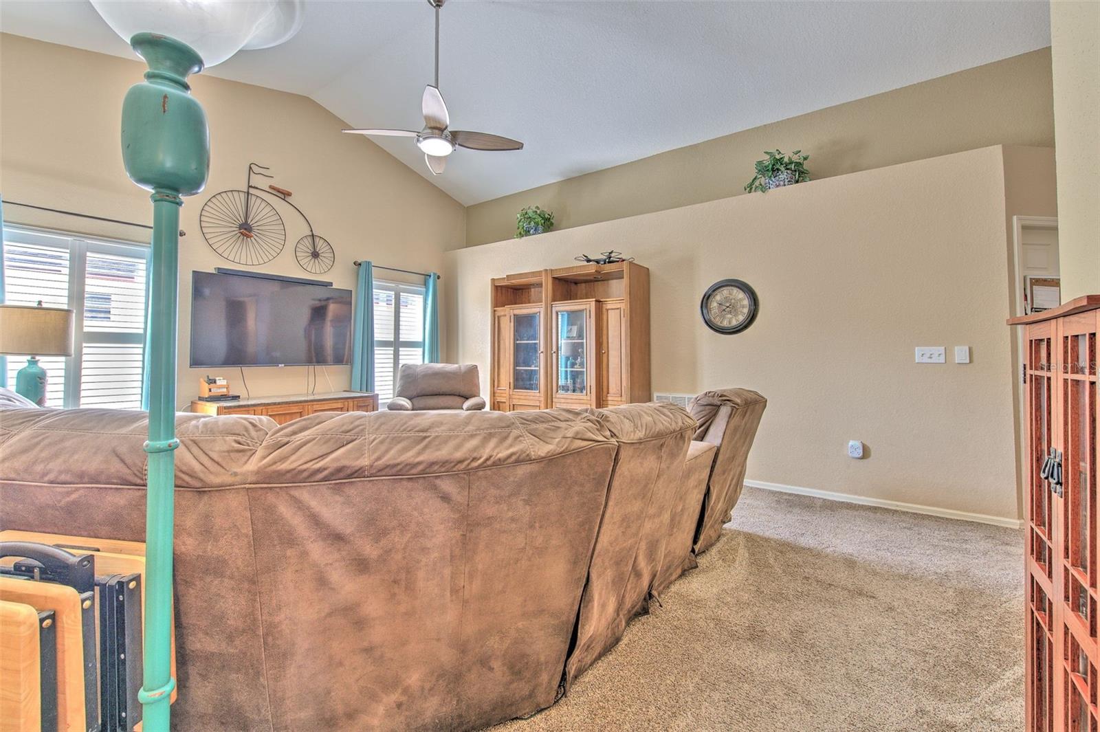 Image 40 of 51 For 6537 Crews Vue Loop