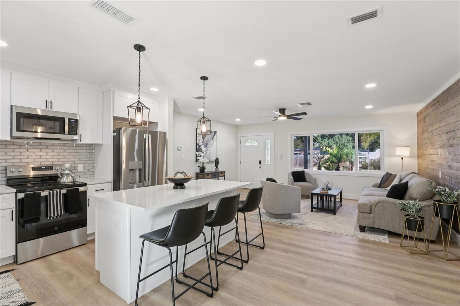 Image 18 of 43 For 1226 Robin Hood Lane