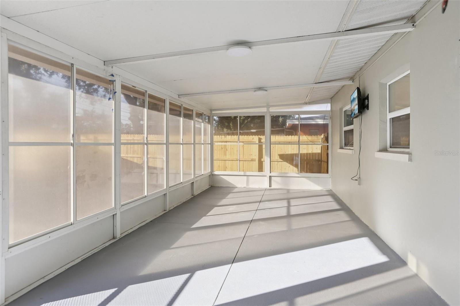 Image 30 of 43 For 1226 Robin Hood Lane