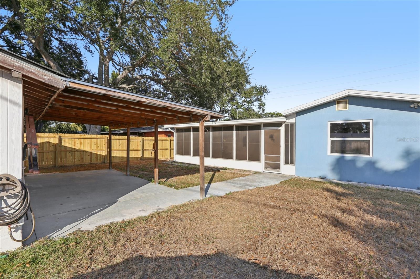 Image 31 of 43 For 1226 Robin Hood Lane