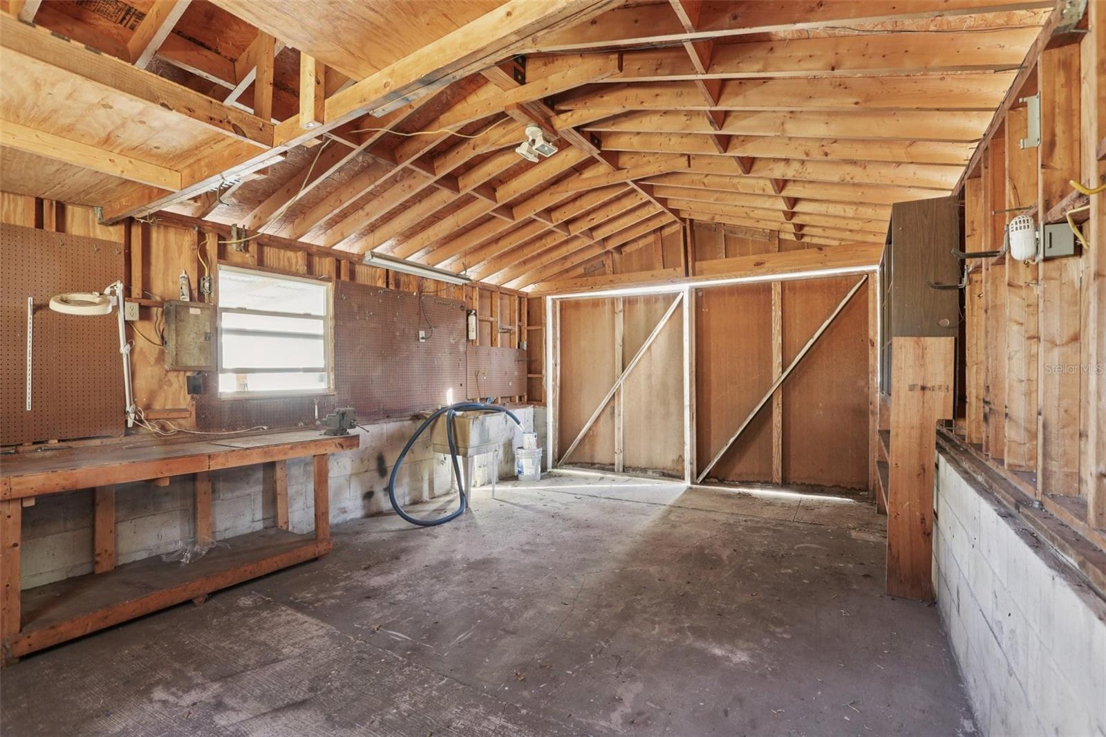 Image 38 of 43 For 1226 Robin Hood Lane