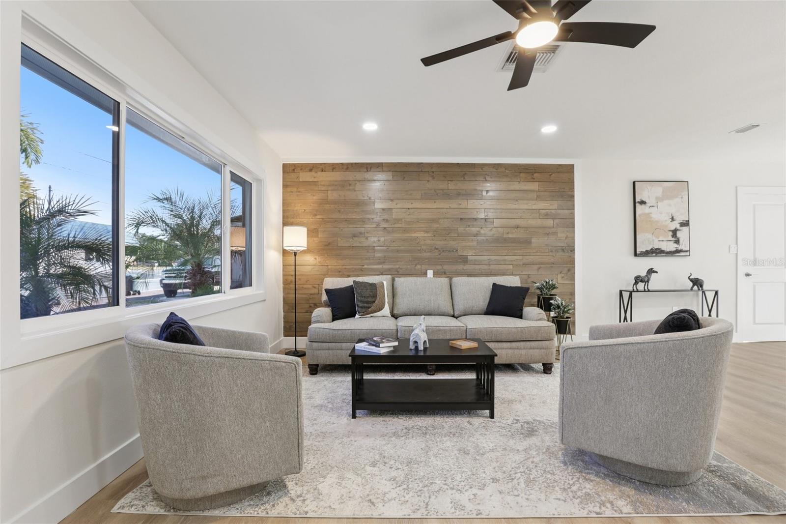 Image 5 of 43 For 1226 Robin Hood Lane