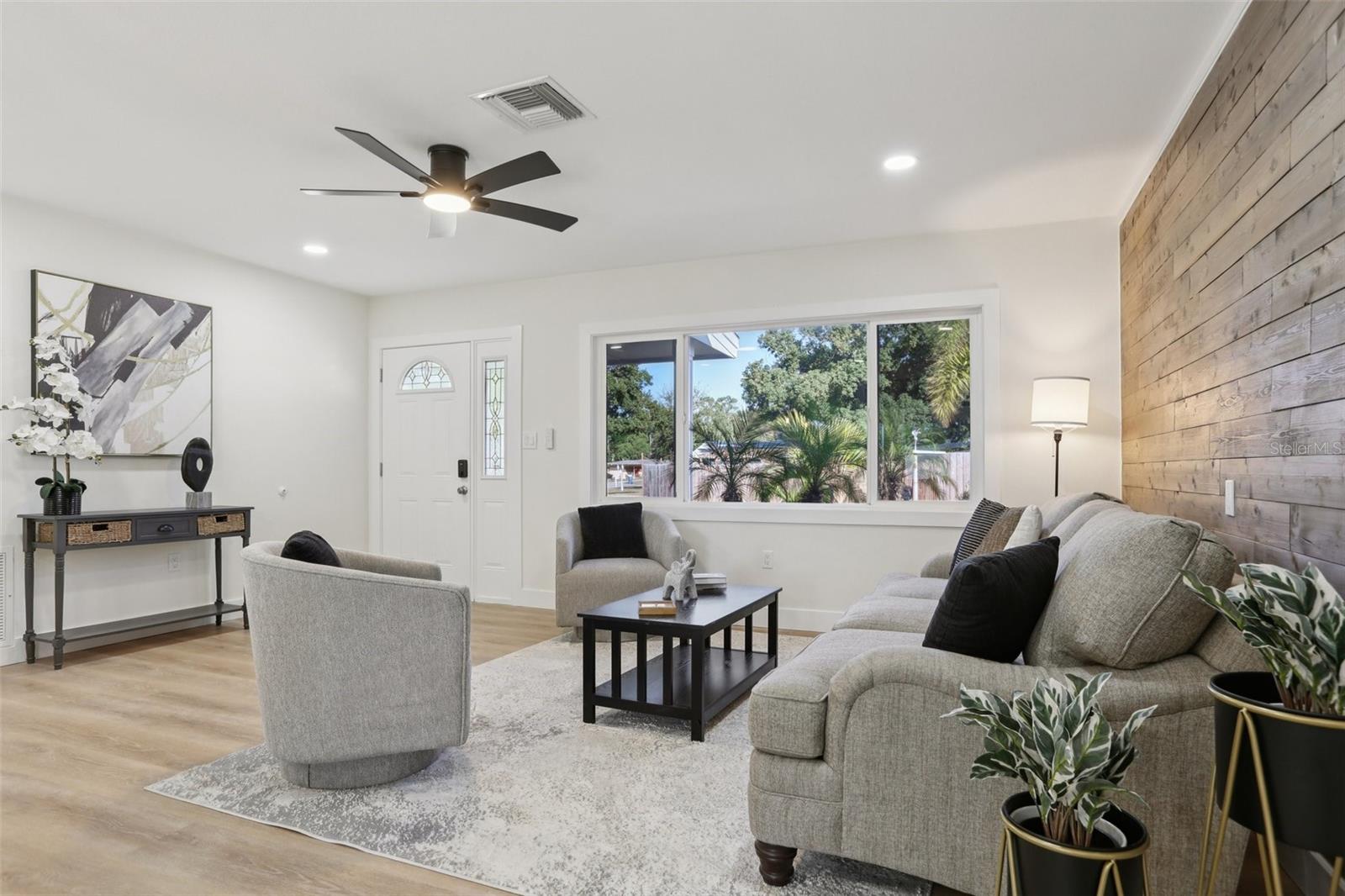 Image 7 of 43 For 1226 Robin Hood Lane